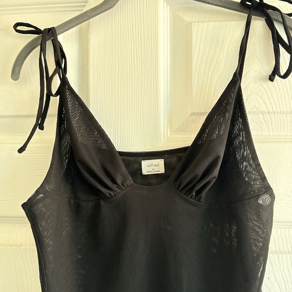 WILFRED black missy top, sold out everywhere circa 2019. Size m (fits s-m) - Picture 2 of 3